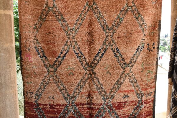 Vintage Berber Rug: Authentic Moroccan Charm and Comfort 283 cm x 170 cm / 9.056ft x 5.44 ft - Image 5