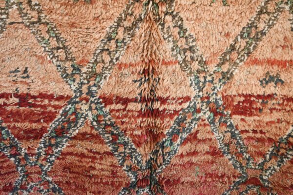 Vintage Berber Rug: Authentic Moroccan Charm and Comfort 283 cm x 170 cm / 9.056ft x 5.44 ft - Image 4