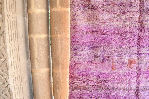 Vintage Moroccan Rug: Authentic Design and Timeless Appeal 322 cm x 186 cm / 10.304ft x 5.952 ft – Bild 5