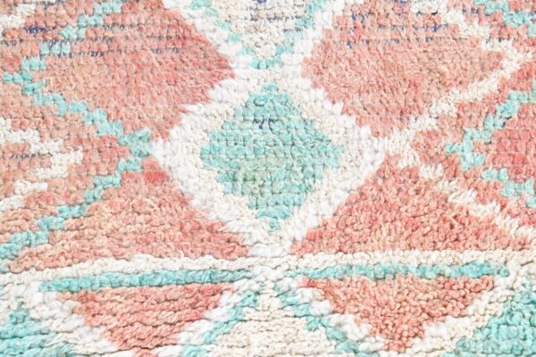 Eye-Catching Boujaad Rug: Moroccan Charm for Your Home 215 cm x 99 cm / 6.88ft x 3.168 ft - 画像7