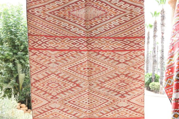Berber Rug: Vintage Moroccan Beauty 183 cm x 120 cm / 5.856ft x 3.84 ft - 画像4