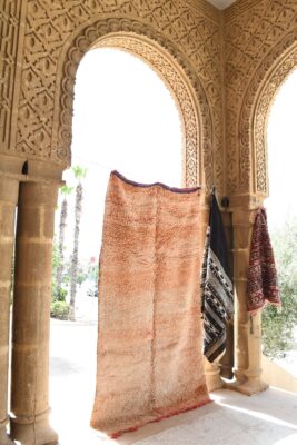 Peach Boujaad Rug: Authentic Moroccan Beauty for Your Home 270 cm x 150 cm / 8.64ft x 4.8 ft - 画像2