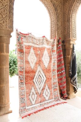 Vintage Moroccan Rug: Add a Touch of Authenticity to Your Home 280 cm x 181 cm / 8.96ft x 5.792 ft – Image 2