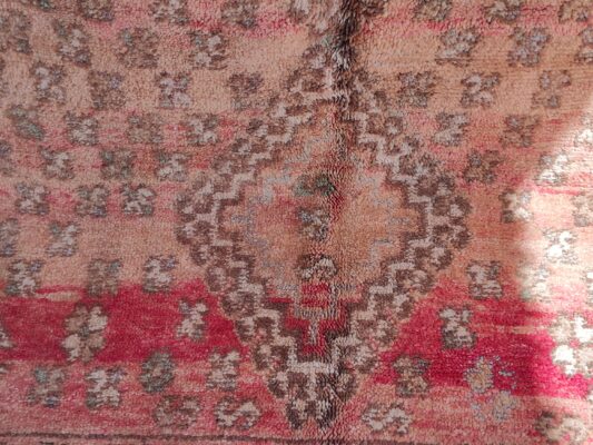 Vintage Moroccan Rug: Add Boho Charm to Your Home 340 cm x 174 cm / 10.88ft x 5.568 ft - Imagen 4