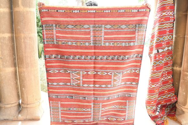 Kilim Rug: Add Global Charm to Your Home 192 cm x 131 cm / 6.144ft x 4.192 ft — изображение 5