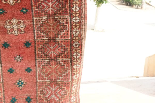 Vintage Moroccan Rug: Authentic Charm for Your Home 170 cm x 82 cm / 5.44ft x 2.624 ft - Image 5