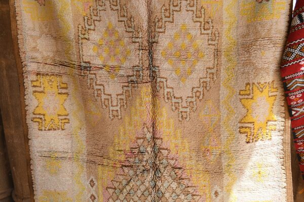 Exceptional Berber Rug: Vintage Moroccan Touch for Your Home 360 cm x 183 cm / 11.52ft x 5.856 ft - Image 4