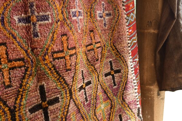 Moroccan Rug: Authentic Handcrafted Vintage Moroccan Design 365 cm x 158 cm / 11.68ft x 5.056 ft - Image 6