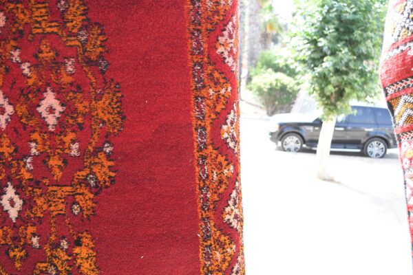 Moroccan Rug Vintage: Authentic Moroccan Design, Berber Chic 213 cm x 118 cm / 6.816ft x 3.776 ft - 画像6