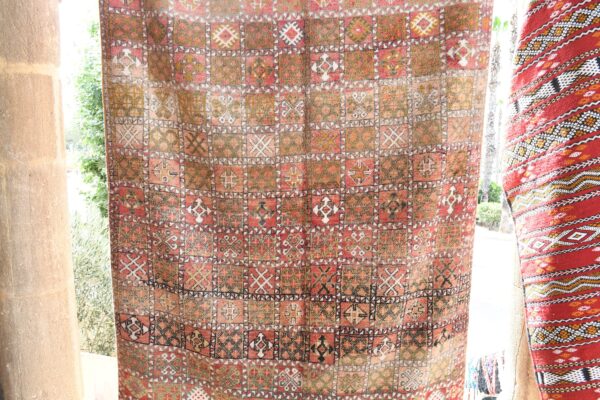 Handcrafted Zemmour rug: Embrace Moroccan Vintage Charm 250 cm x 154 cm / 8ft x 4.928 ft – Bild 4