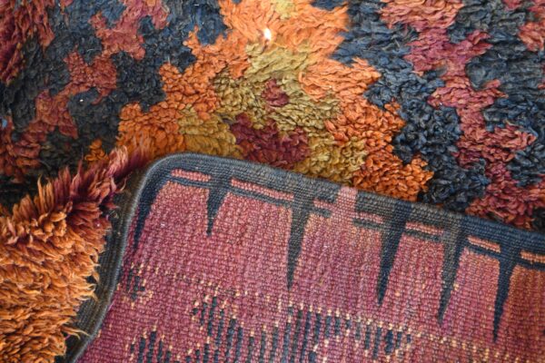Moroccan Rug: Vintage Handcrafted Moroccan Design 394 cm x 192 cm / 12.608ft x 6.144 ft - Imagen 4