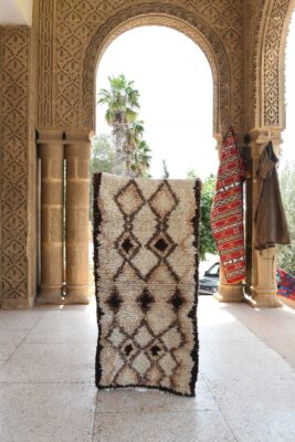 Berber Rug: Vintage Moroccan Design for a Unique Home Decor 154 cm x 73 cm / 4.928ft x 2.336 ft – Bild 2