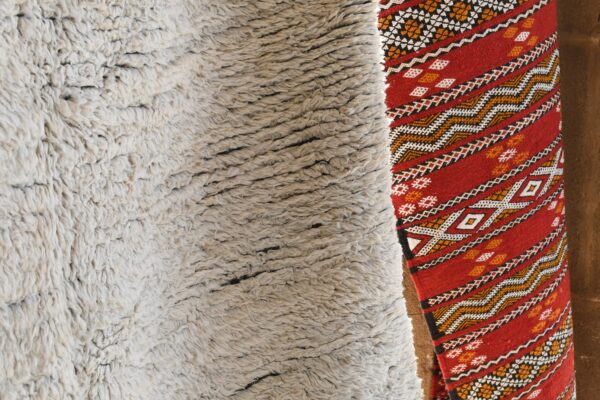 Moroccan Rug: Authentic Charm for Your Home 315 cm x 120 cm / 10.08ft x 3.84 ft – Image 7