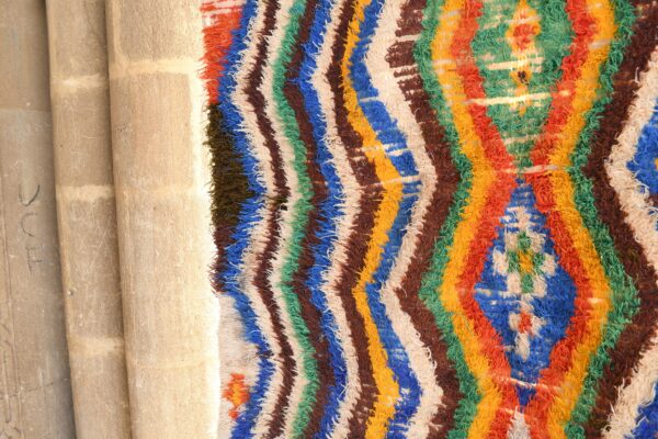 boucherouite: Handcrafted Moroccan Rug for Warmth and Style 219 cm x 150 cm / 7.008ft x 4.8 ft – Image 6