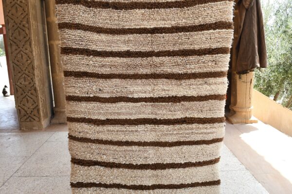 Moroccan Rug: Authentic Vintage Charm for Your Home 214 cm x 106 cm / 6.848ft x 3.392 ft — изображение 5