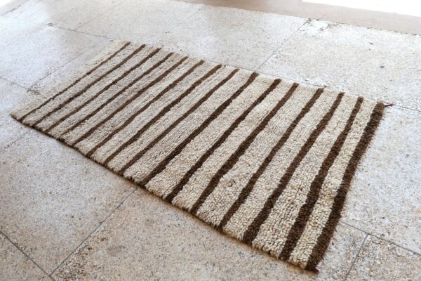 Moroccan Rug: Authentic Vintage Charm for Your Home 214 cm x 106 cm / 6.848ft x 3.392 ft — изображение 3