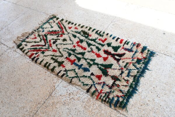 Moroccan Rug: Premium Vintage Moroccan Design, Handcrafted Charm 161 cm x 80 cm / 5.152ft x 2.56 ft – Image 3