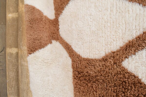 Modern Moroccan Rug: A Touch of Authenticity and Style 240 cm x 185 cm / 7.68ft x 5.92 ft – Image 6