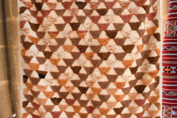 Modern Moroccan Rug: Authentic Artisanal Charm 303 cm x 197 cm / 9.696ft x 6.304 ft — изображение 4