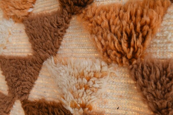 Modern Moroccan Rug: Authentic Artisanal Charm 303 cm x 197 cm / 9.696ft x 6.304 ft — изображение 6
