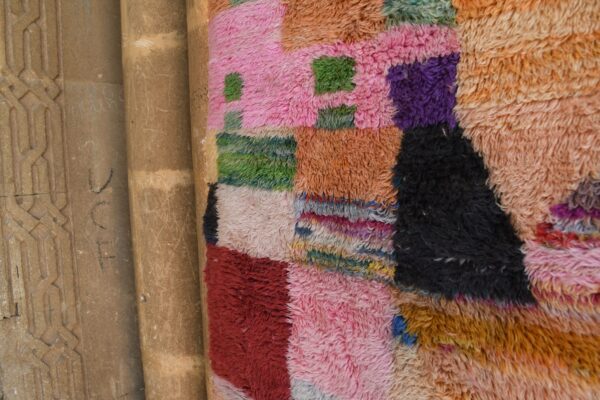 ⁦Modern Moroccan Rug: Authenticity and Style 288 cm x 206 cm / 9.216ft x 6.592 ft⁩ - الصورة ⁦5⁩