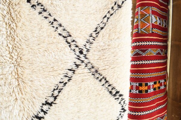 Genuine Beni Ourain: Handcrafted Moroccan Masterpiece 240 cm x 157 cm / 7.68ft x 5.024 ft – Image 7