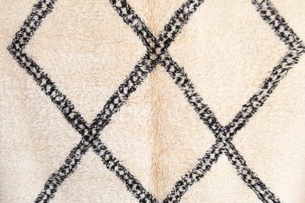 Beni Ourain Rug: Handcrafted Moroccan Charm 295 cm x 187 cm / 9.44ft x 5.984 ft – Image 5
