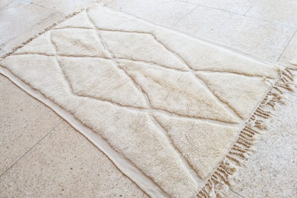 Beni Ourain Marmoucha: Handcrafted Moroccan Design 228 cm x 135 cm / 7.296ft x 4.32 ft - Image 3
