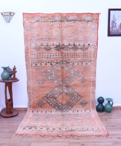 Аутентичный марокканский ковер Azilal, 153 x 307 см, шерсть, персиковый, декор ручной работы в стиле бохо.