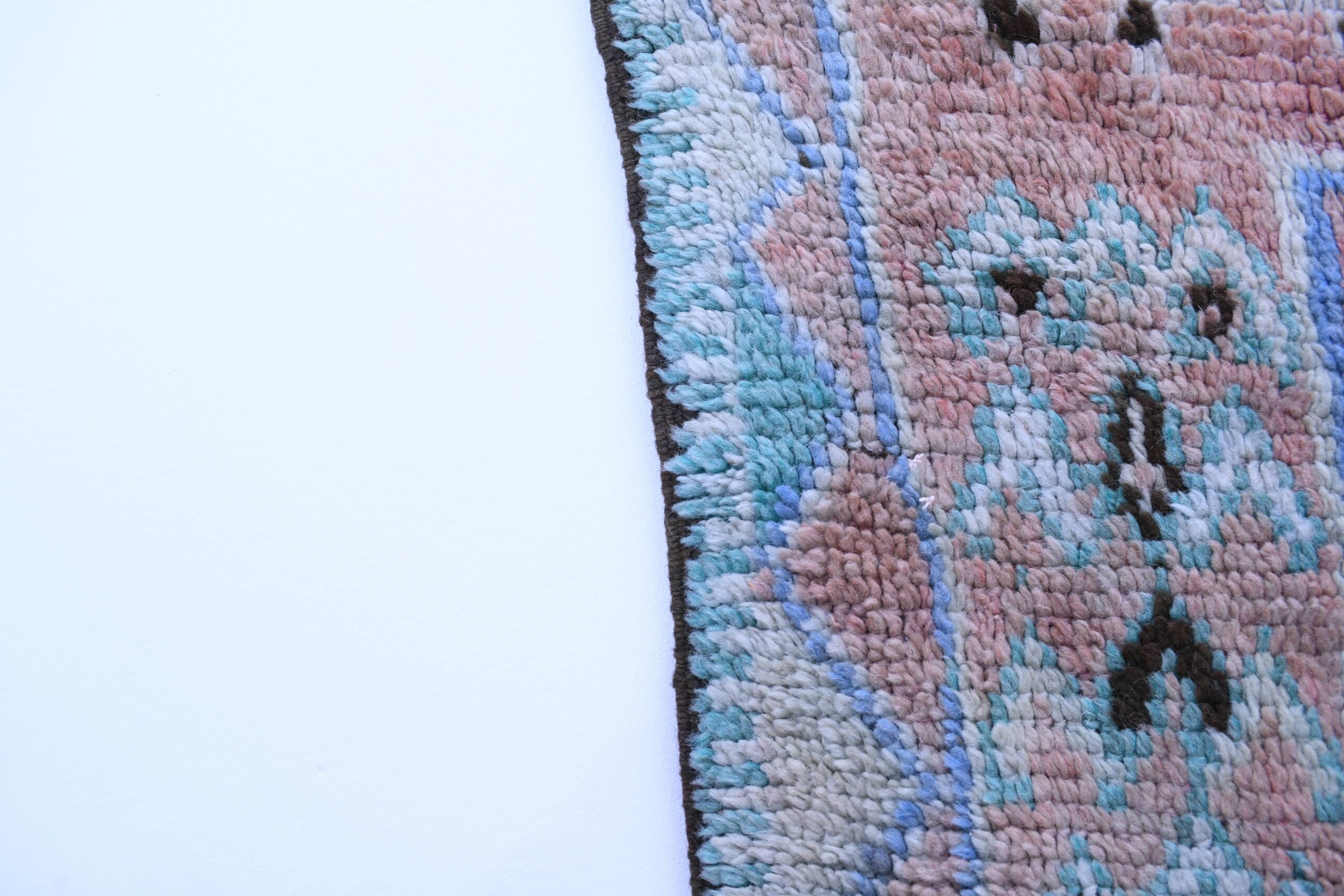 Authentic Moroccan Beni Mguild Wool Rug 142x216cm Peach Bohemian Decor - الصورة 3