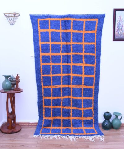 Синий марокканский шерстяной ковер «бужаад» ручной работы, 118 x 238 см, с ярким геометрическим рисунком