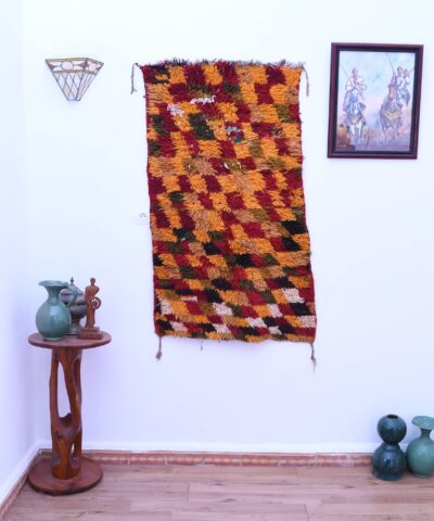 Марокканский ковер ручной работы из бушаруита 80x138 см с ярким оранжевым шерстяным декором