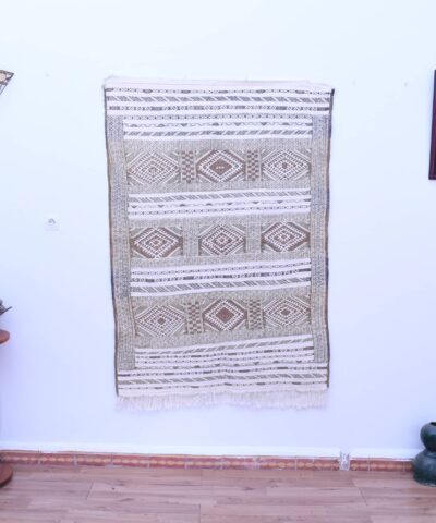 Марокканский шерстяной ковёр-килим ручной работы 115x164 см — декор в стиле бохо-шик
