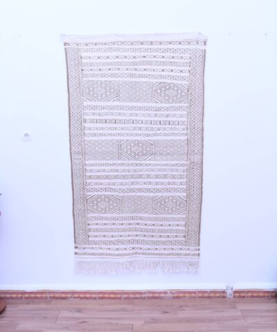 Настоящий марокканский шерстяной ковёр-килим «тифлет» 103 x 175 см — ручная работа.