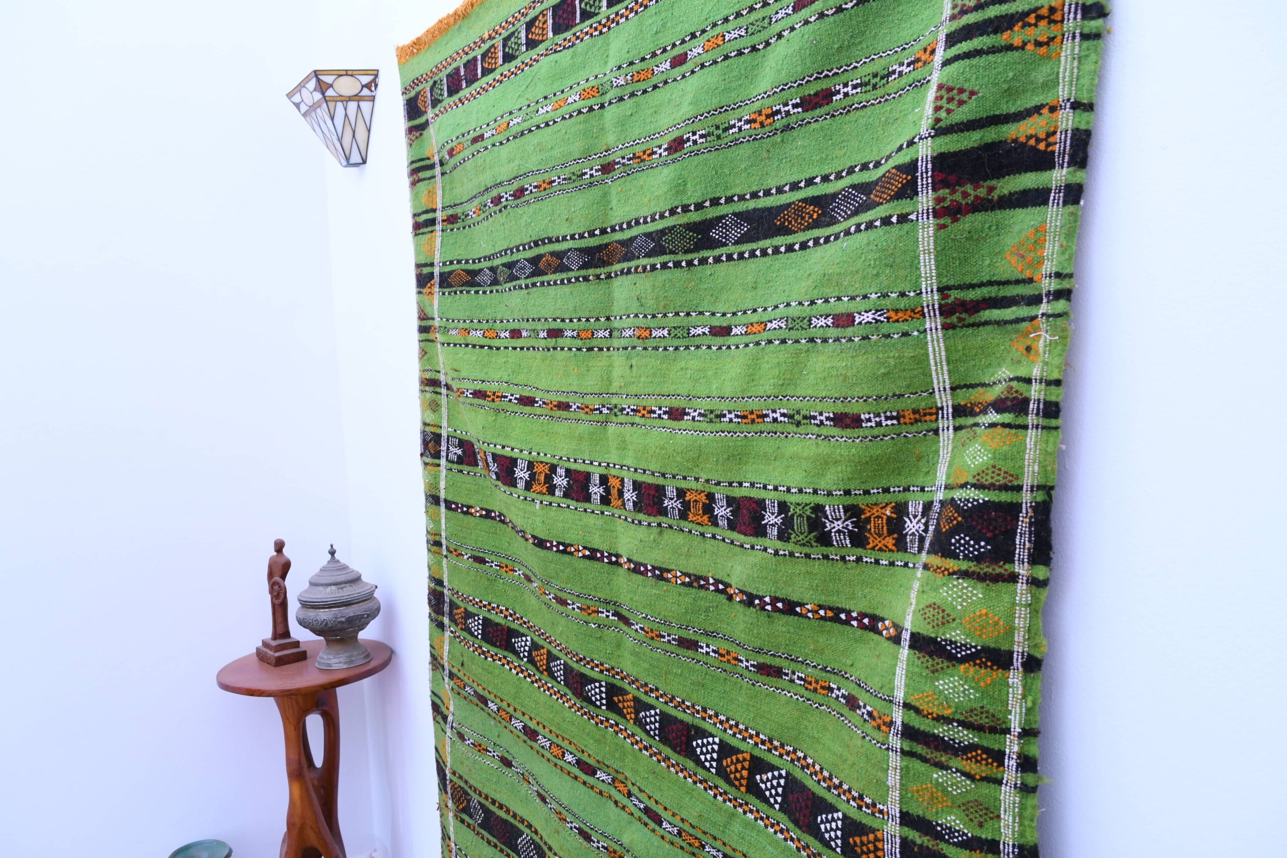 Handmade Moroccan Zemmour Wool Rug 147x246cm - Vibrant Green Geometric Pattern - Image 2