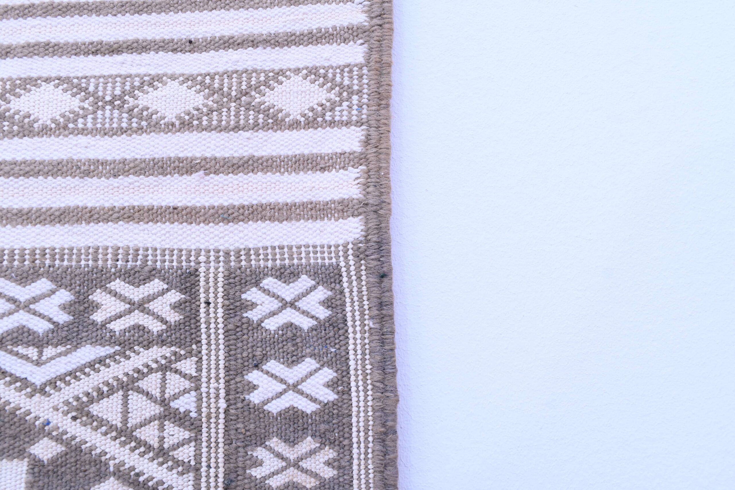 Handmade Moroccan Rug TIF-BADR-61284-LVS - Wool Rug 57.00×194.00cm — изображение 5