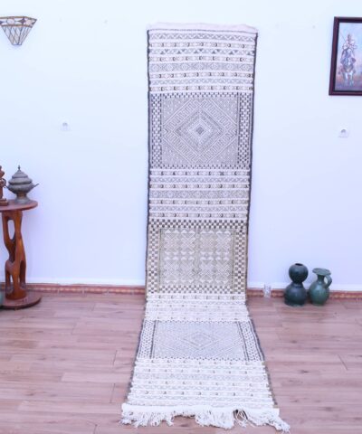 Марокканский ковёр-килим ручной работы 80x353 см, шерсть, с замысловатыми геометрическими узорами