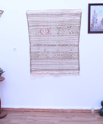 Марокканский шерстяной ковёр-килим ручной работы 100x125 см с уникальным геометрическим дизайном