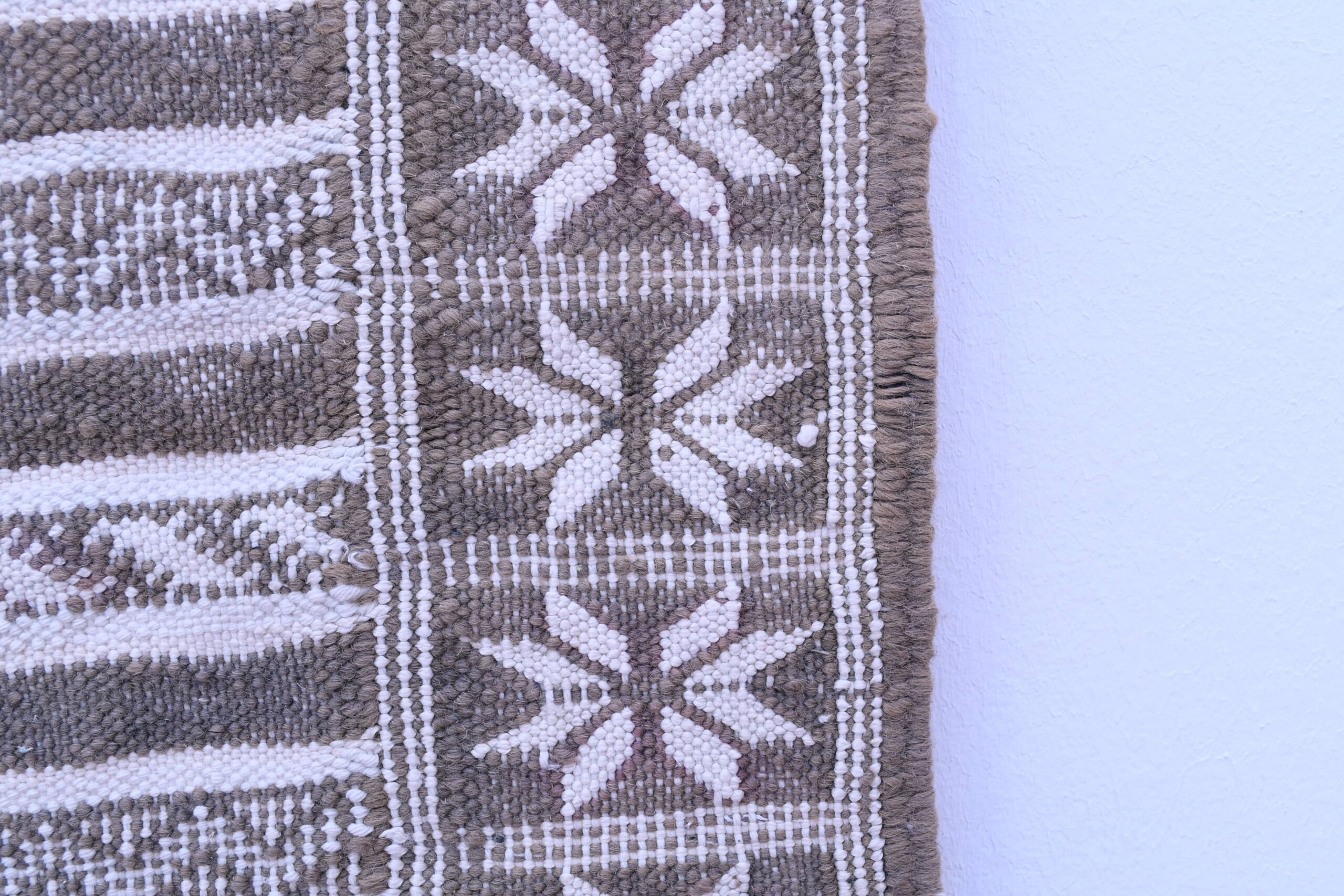 Handmade Moroccan Tiflet Kilim Rug - Wool, 90 x 137 cm, Geometric Design — изображение 6