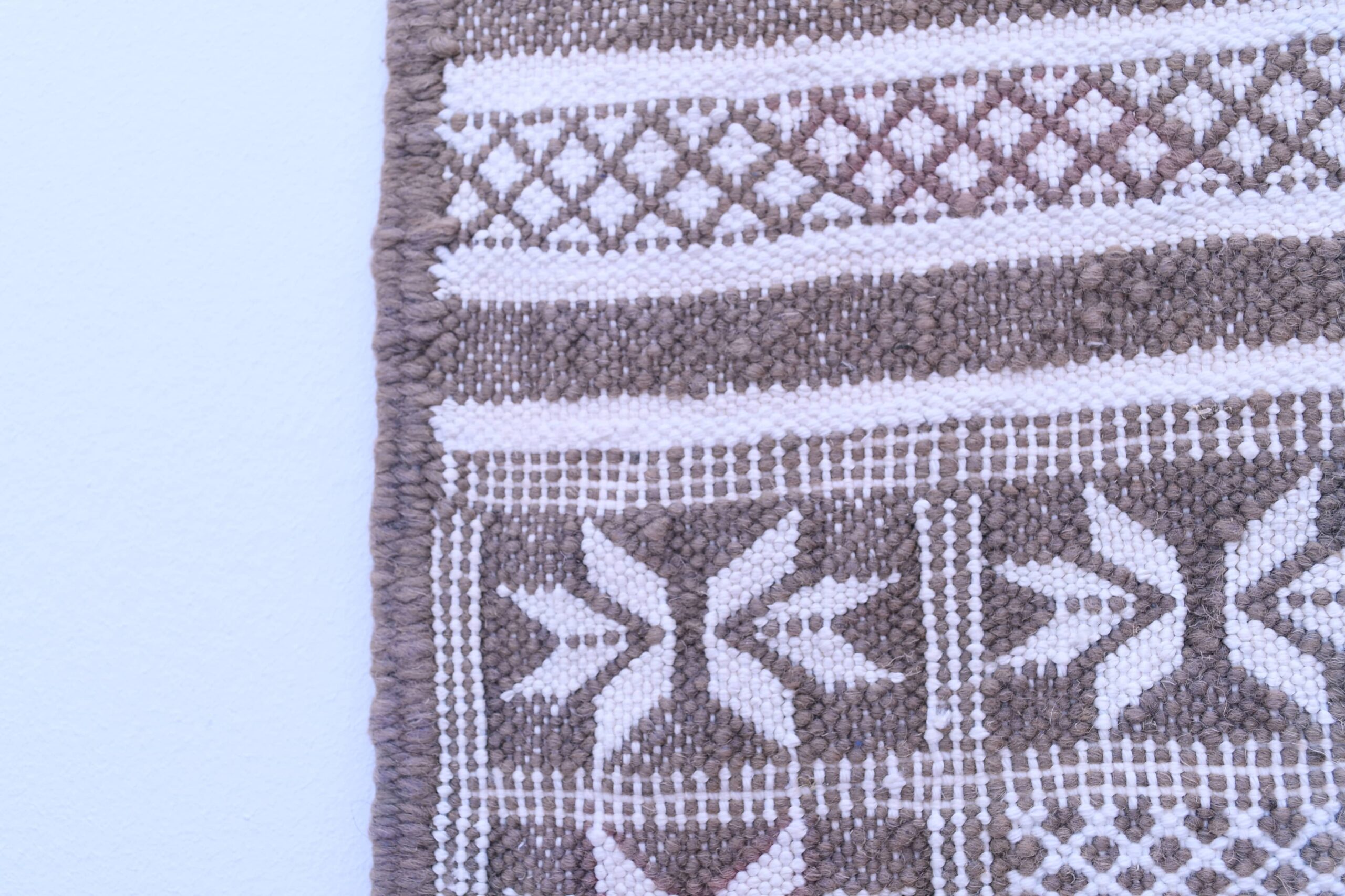 Handmade Moroccan Tiflet Kilim Rug - Wool, 90 x 137 cm, Geometric Design — изображение 7