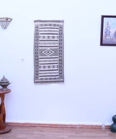 Настоящий марокканский ковёр-килим «тифлет» — 57 x 119 см, шерсть, ручная работа.