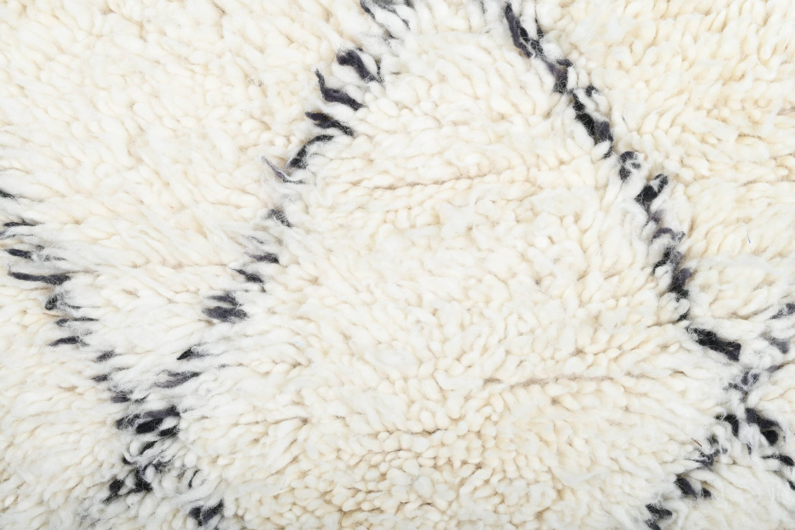 Moroccan Rug Handmade Wool 2x4 - Ivory Black Minimalist Boho Area Rug for Bedroom Entryway Beni Ourain - الصورة 4