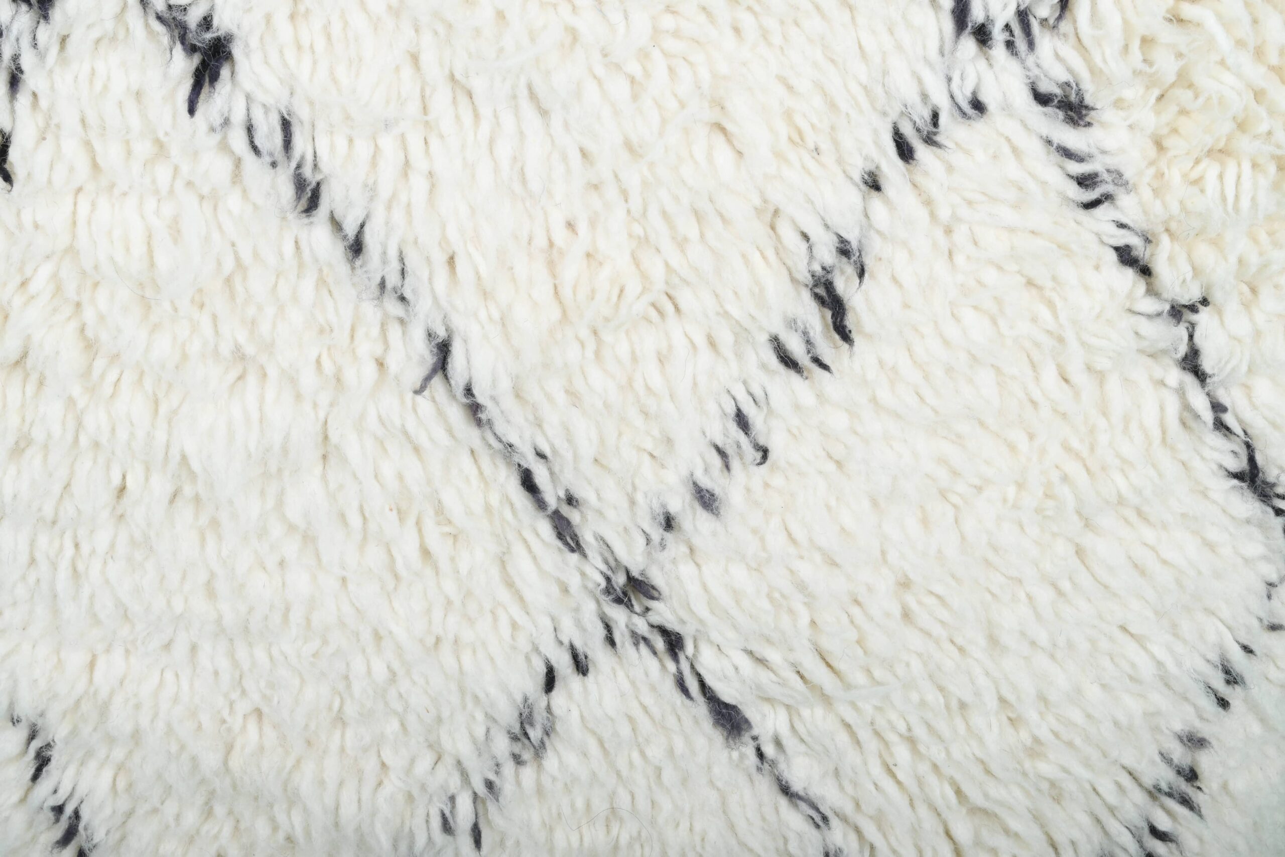 Moroccan Rug Handmade Wool 2x4 - Ivory Black Minimalist Boho Area Rug for Bedroom Entryway Beni Ourain - الصورة 5