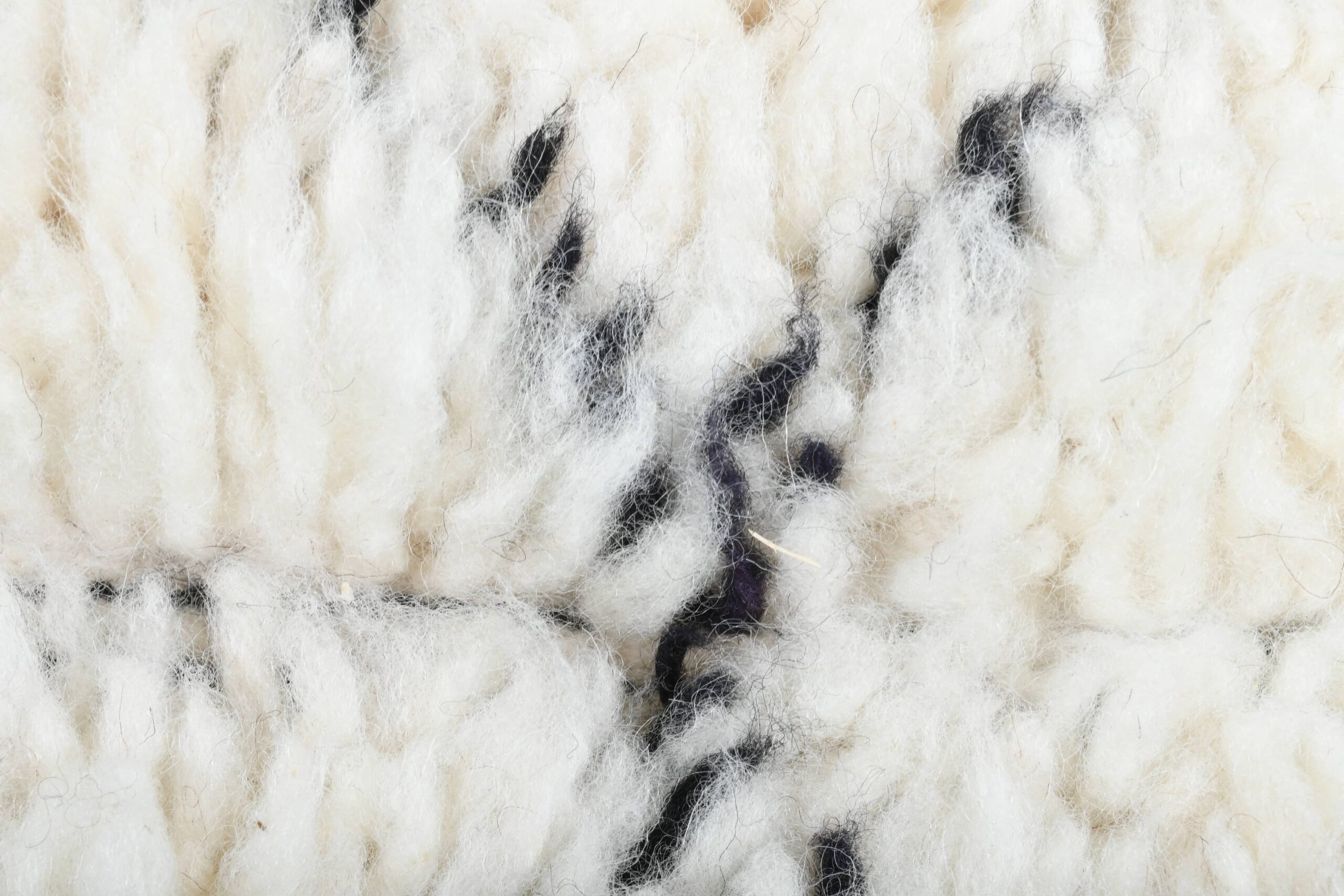 Moroccan Rug Handmade Wool 2x4 - Ivory Black Minimalist Boho Area Rug for Bedroom or Entryway Beni Ourain - الصورة 8