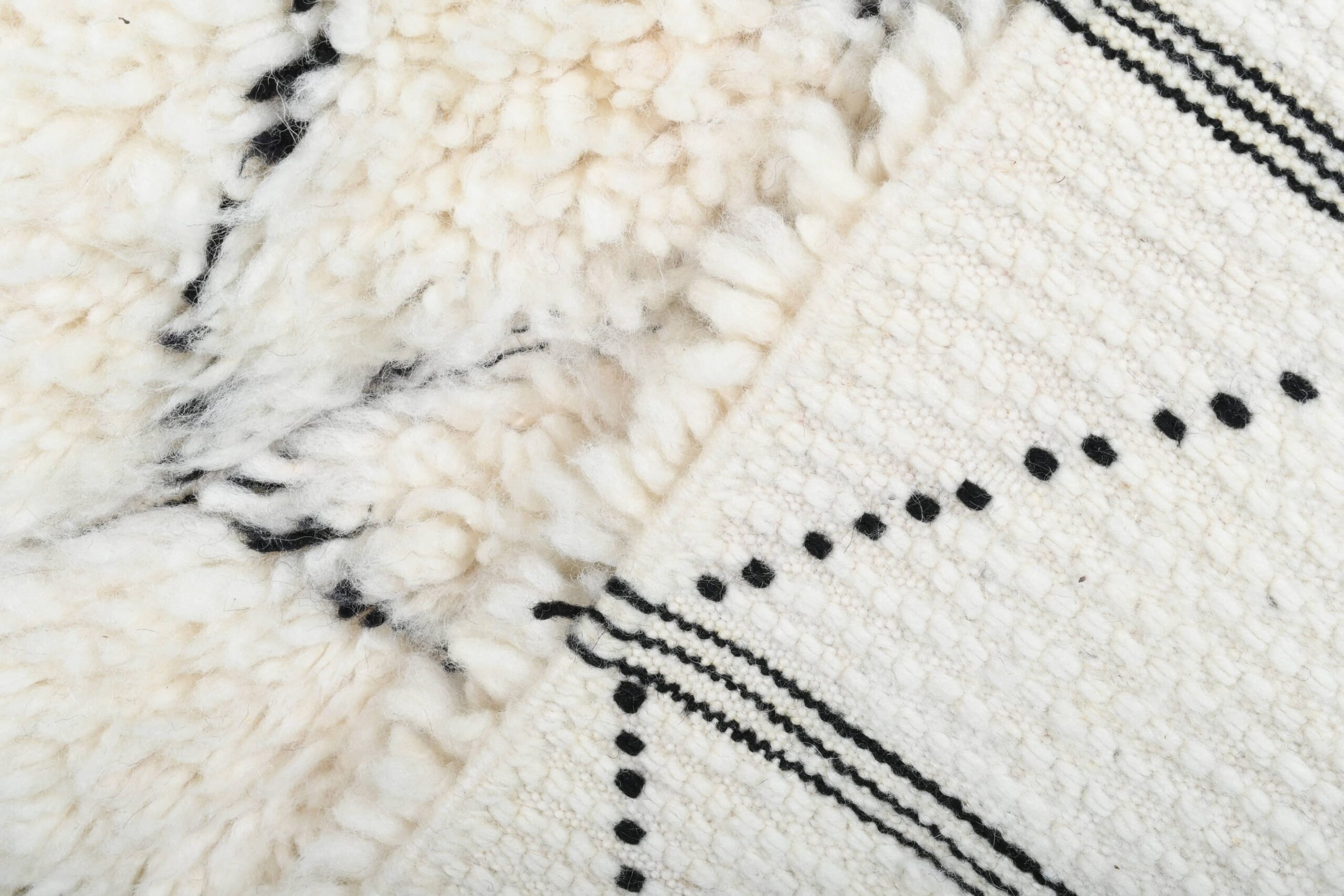 Moroccan Rug Handmade Wool 2x4 - Ivory Black Minimalist Boho Area Rug for Bedroom or Entryway Beni Ourain - الصورة 10