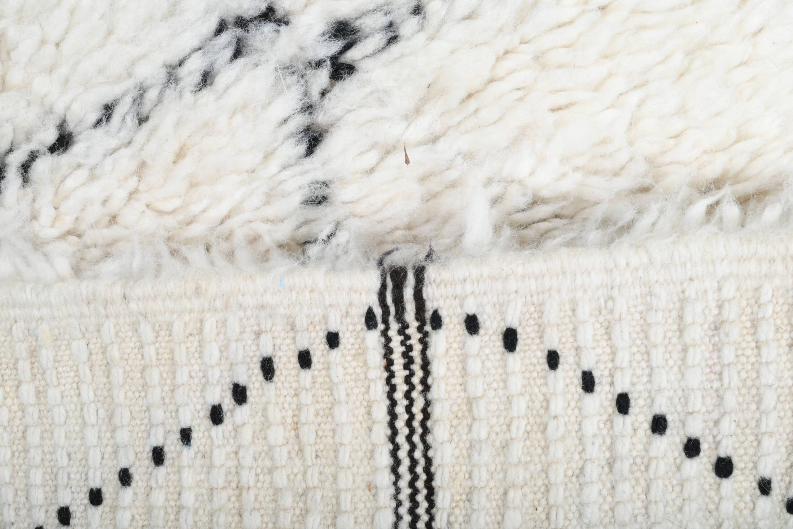 Moroccan Rug Handmade Wool 2x4 - Ivory Black Minimalist Boho Area Rug for Bedroom Entryway - Beni Ourain - 画像11