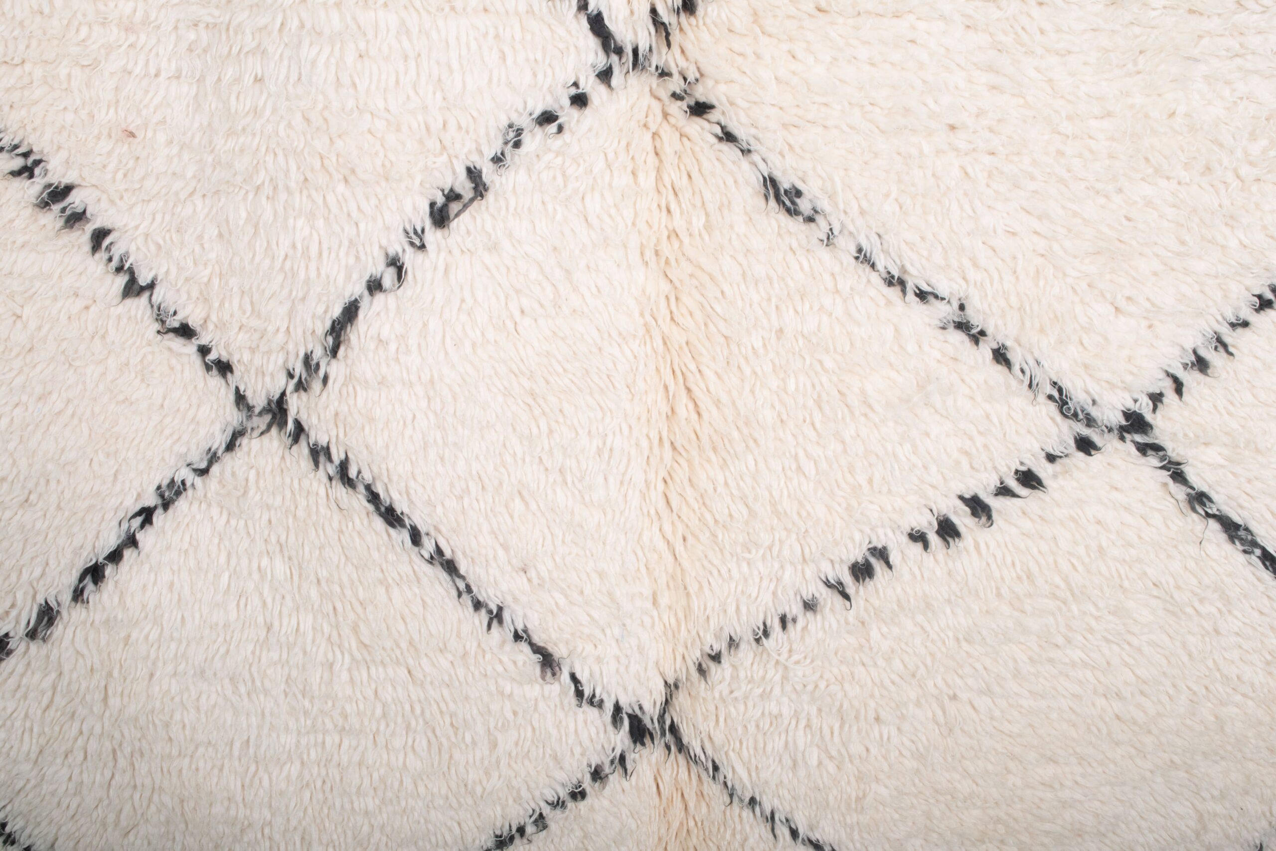 Moroccan Rug Handmade Wool 5x7 - Ivory Black Minimalist Boho Area Rug for Living Room Bedroom - Beni Ourain – Image 7