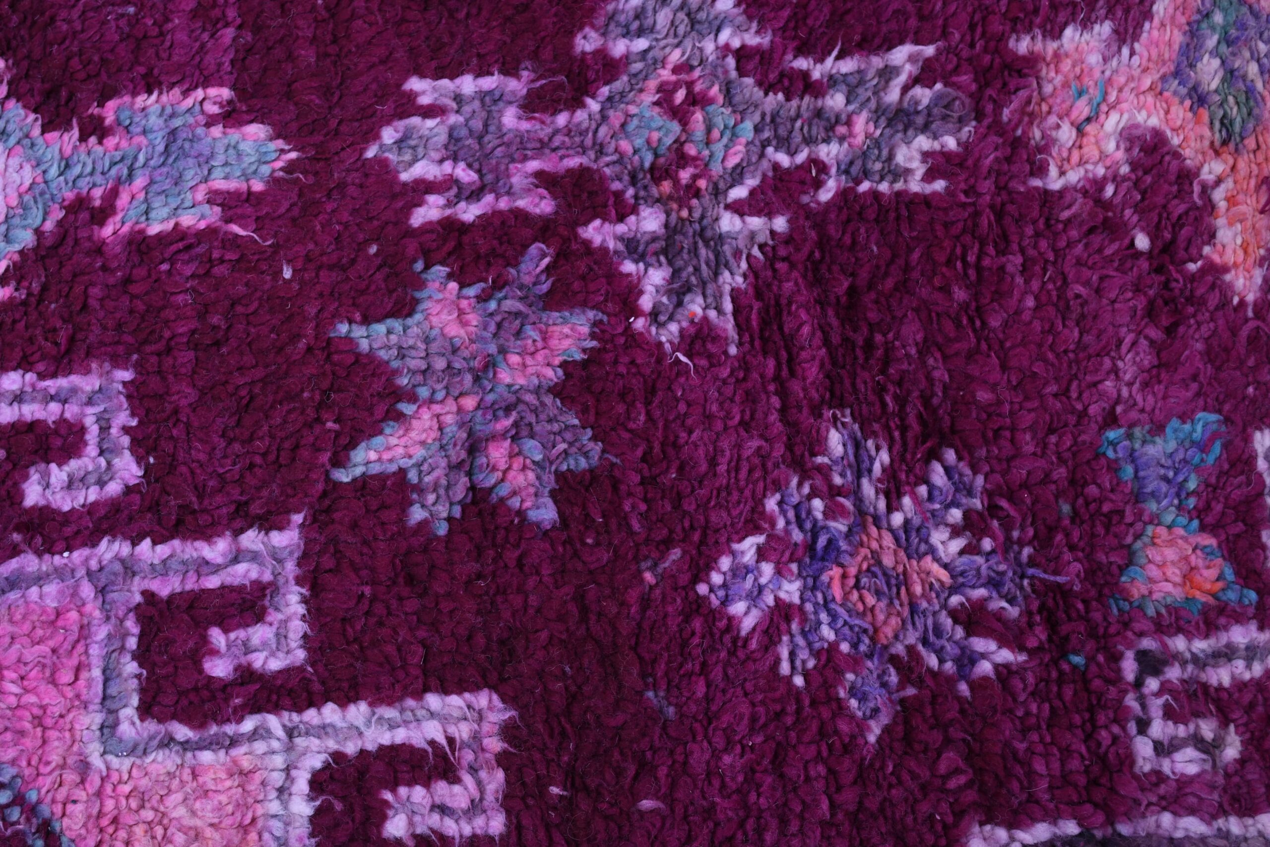 Stunning Purple Moroccan Beni Mguild Wool Rug 213x434cm - Handmade Artisan Craftsmanship - 画像9