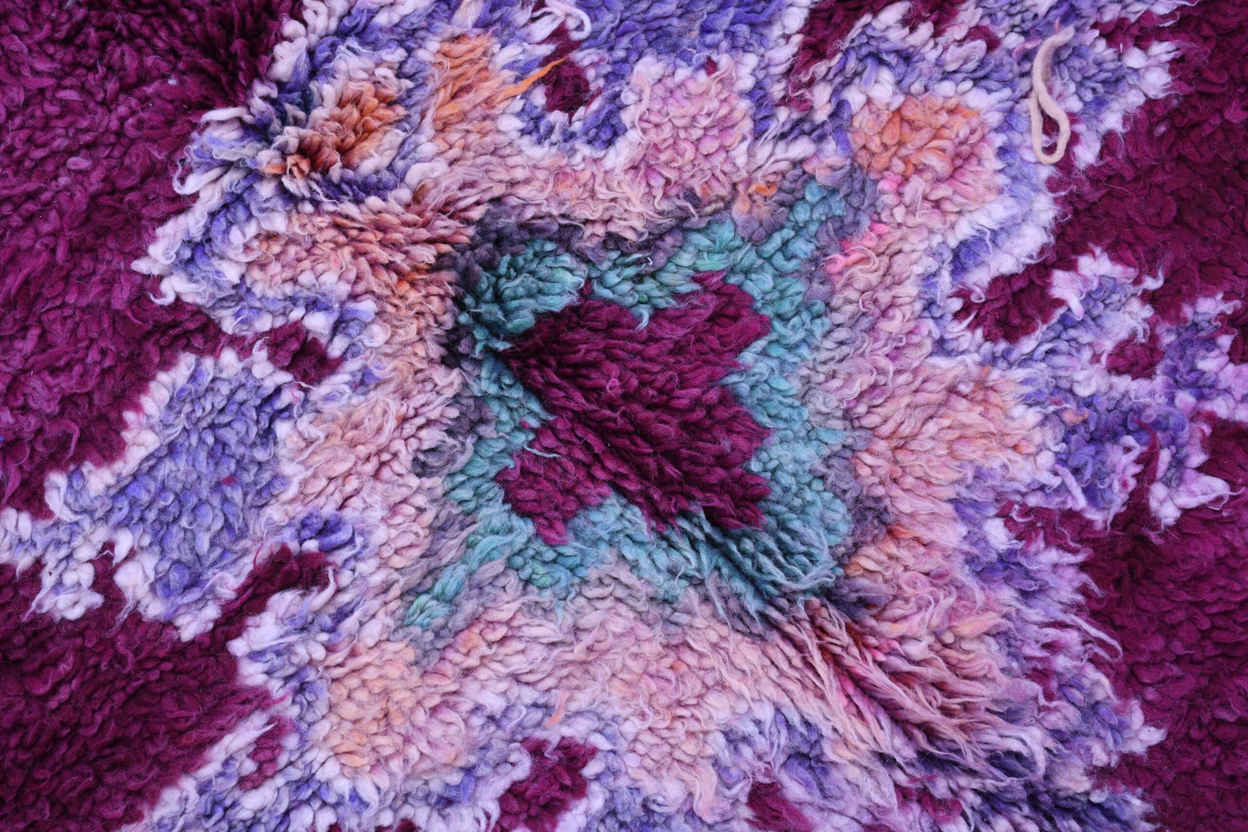 Stunning Purple Moroccan Beni Mguild Wool Rug 213x434cm - Handmade Artisan Craftsmanship - 画像10